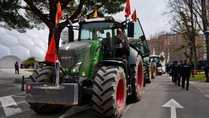 Mil personas protestan en Valladolid contra la "especulación feroz" del gasóleo agrícola