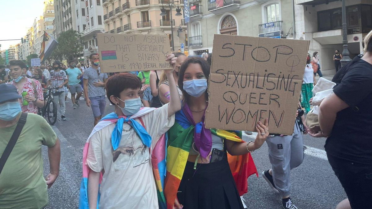 Un momento de la marcha del Orgullo 2021 en València.