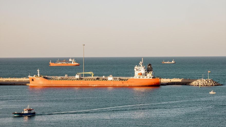 El aumento de las hostilidades sobre el estrecho de Ormuz vuelve a restringir el comercio de petróleo