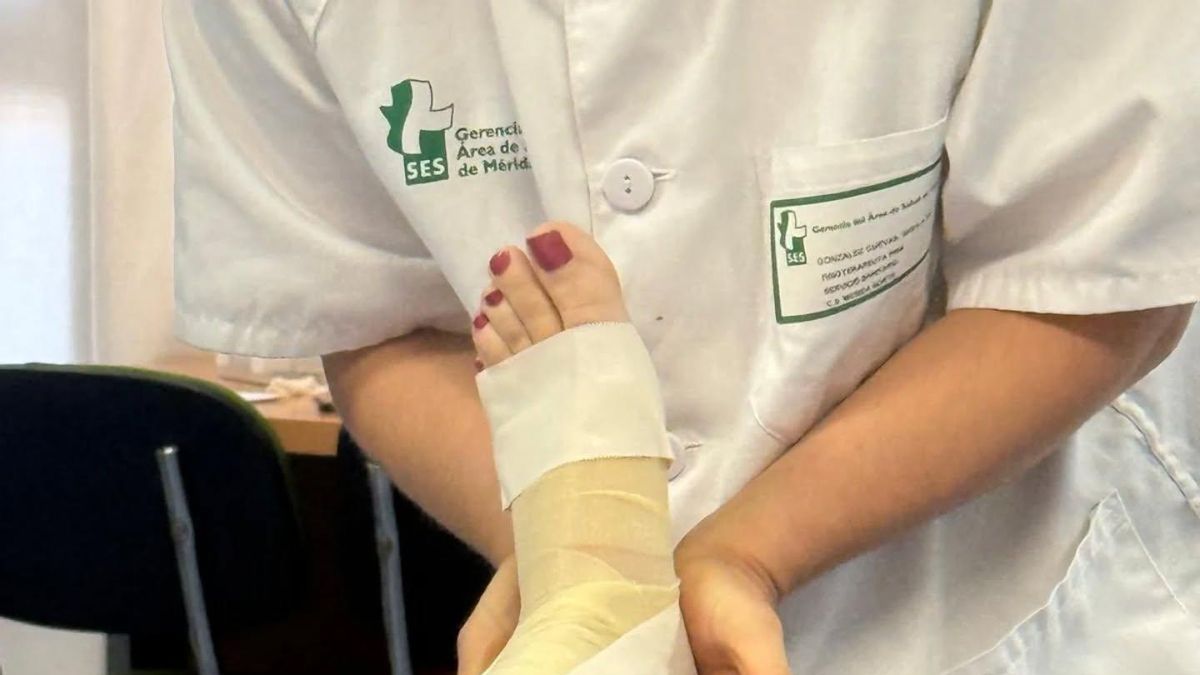 Las bajas laborales duran en Extremadura el doble que la media nacional debido al colapso de las listas de espera