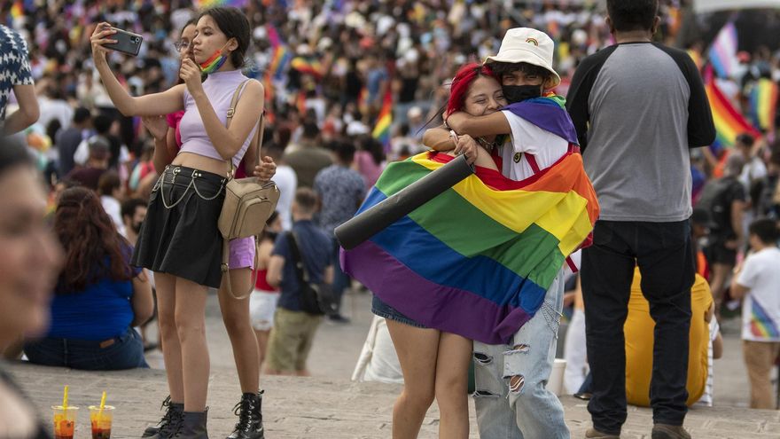 Juez del Supremo de EEUU sugiere que se revise el matrimonio homosexual