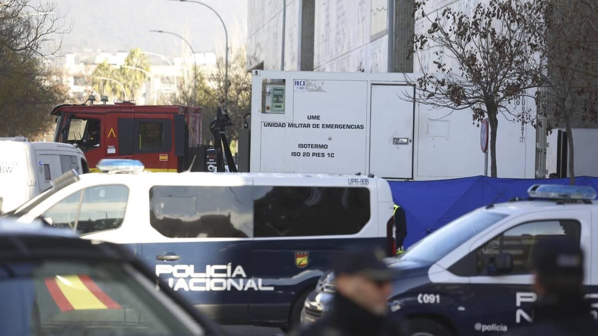 Trabajos de la Policía Científica y la UME en la Ciudad de la Justicia