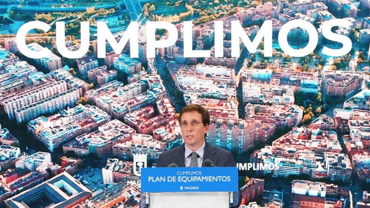 El alcalde Almeida, en la presentación de los 96 nuevos equipamientos