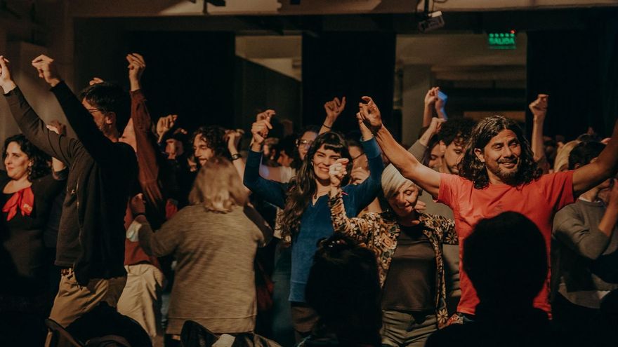 Música, baile y autogestión: peñas organizadas por músicos que son refugio y celebración