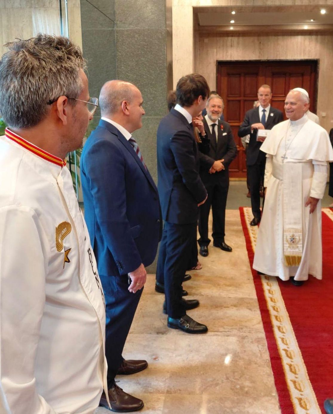 Ángel Ruiz en el momento de ser recibido por el papa. IMAGEN CEDIDA POR ÁNGEL RUIZ