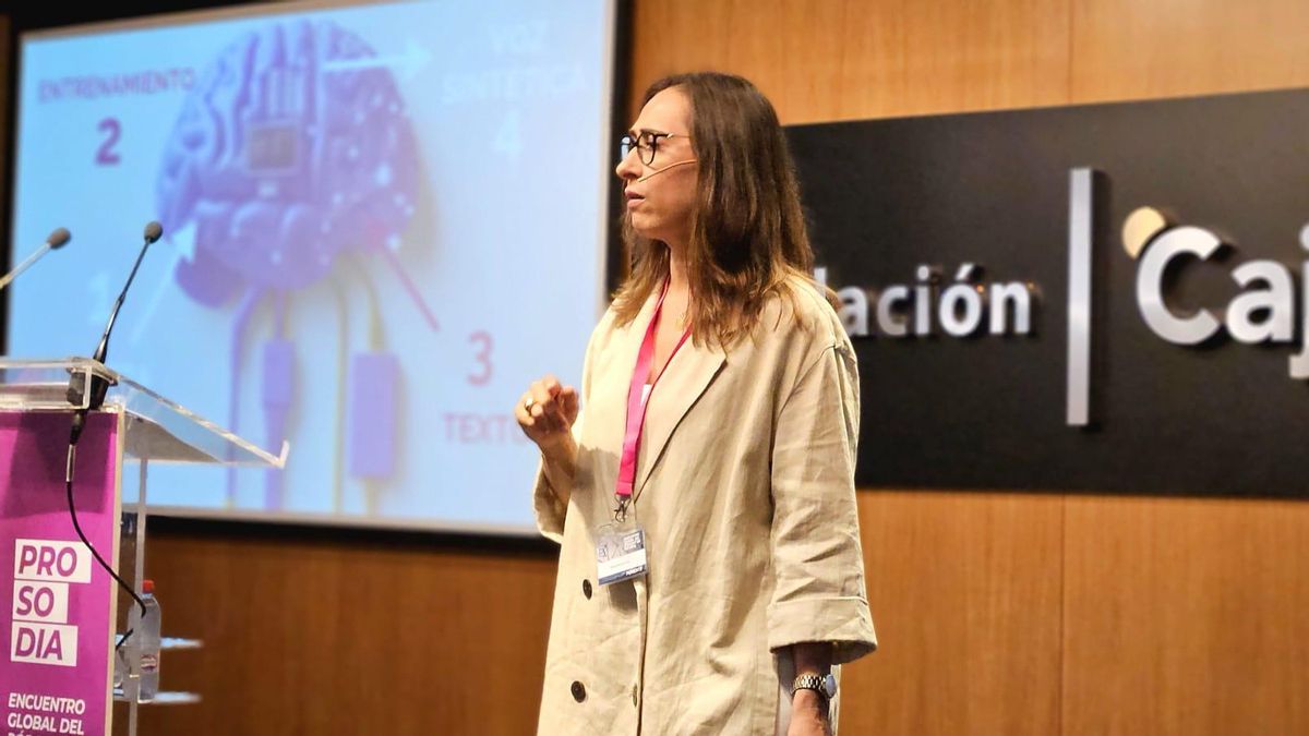 La ponencia inaugural ha corrido a cargo de la investigadora María Fitó