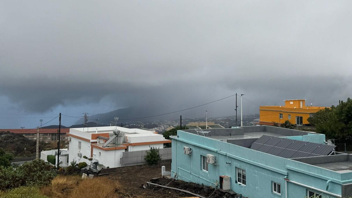 La borrasca Claudia, descargando lluvia,   en la mañana de este miñercoles, en el Valle de Aridane.