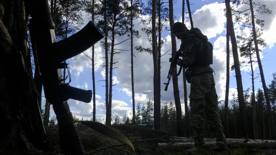 La contraofensiva de Ucrania gana más terreno y presiona a las fuerzas rusas en el este y el sur