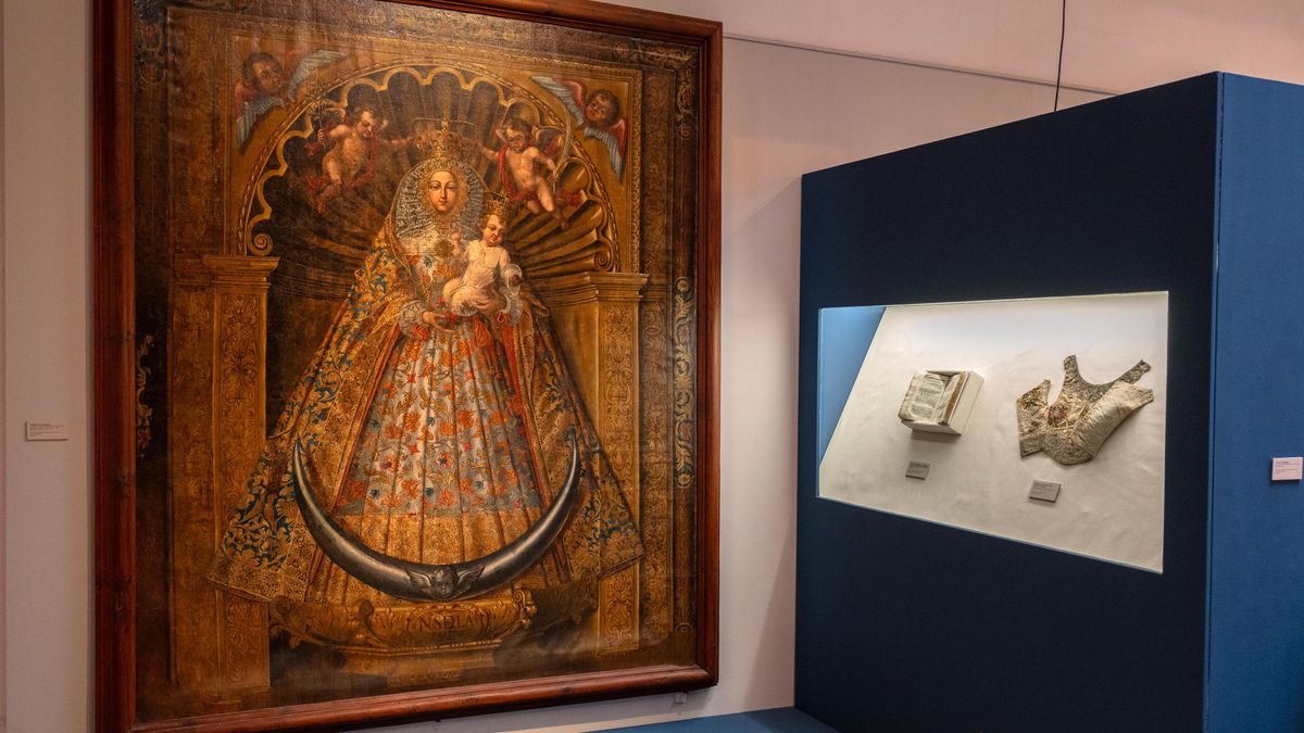 Exposición 'Regina. Patrimonio textil en los ajuares marianos' en el Espacio Cultural de San Santa Cruz de La Palma.