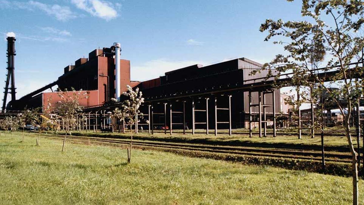 ArcelorMittal confía en que este sábado pueda funcionar de nuevo el horno alto en Veriña (Gijón)