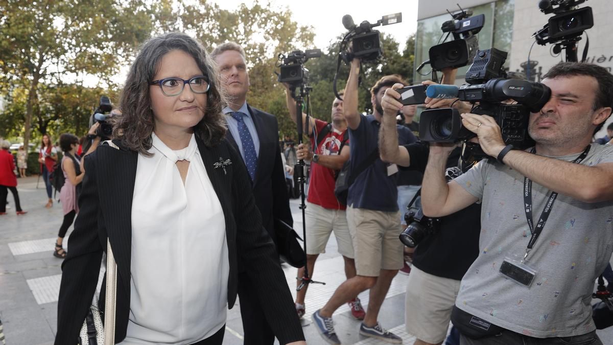 La obstinación de la Audiencia de Valencia en enviar a Oltra a juicio pese al reparo del instructor lastra a la izquierda