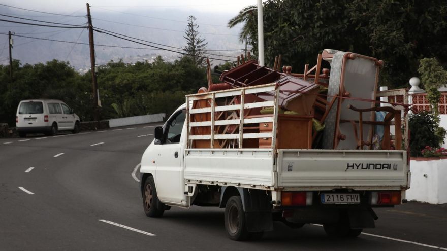 Evacuación de los vecinos de La Laguna, en La Palma. (ALEJANDRO RAMOS)