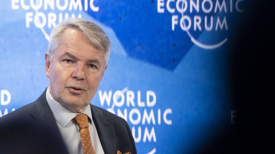 El ministro finlandés de Asuntos Exteriores, Pekka Haavisto, hoy en Davos. EFE/EPA/GIAN EHRENZELLER