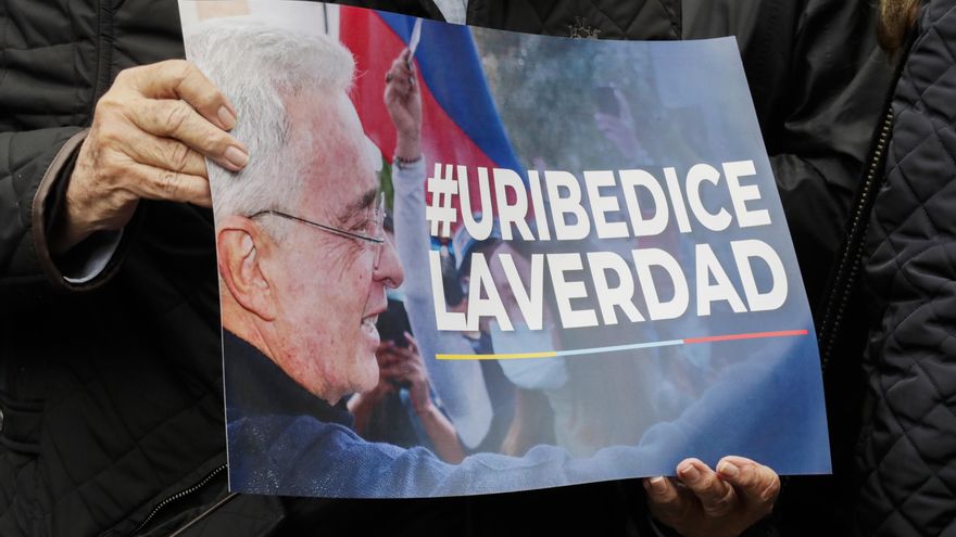 Uribe se presenta ante un juzgado para formalizar su detención por condena a doce años