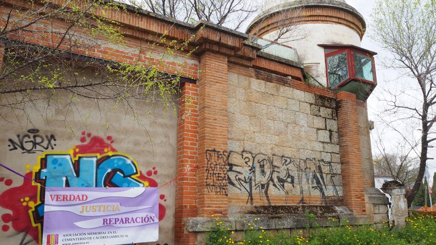 Ruta de la represión franquista en Cáceres, con alumnos estadounidenses