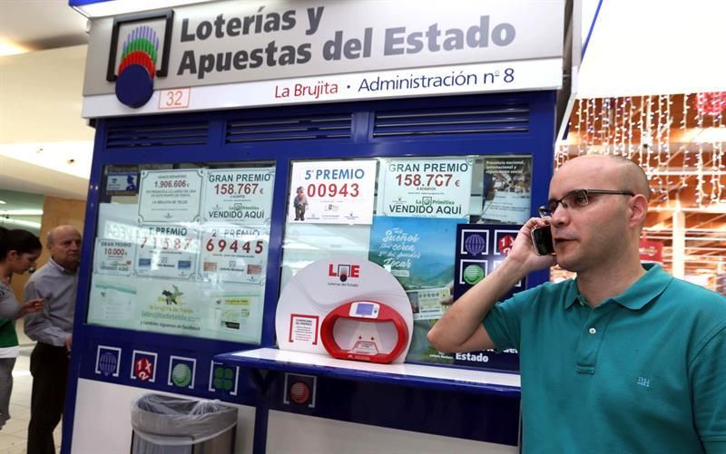 El gerente de la Administración de Lotería número 8 de Telde 'La Brujita', Alberto Suárez