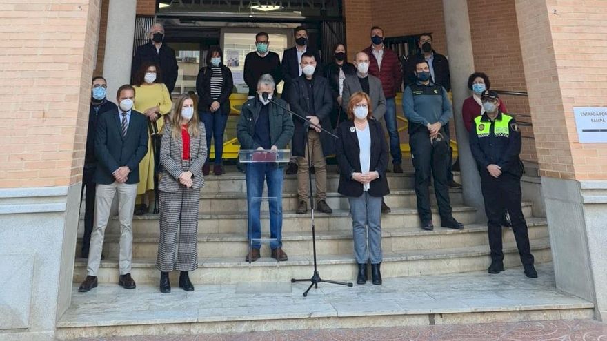 Los ejemplos de Albal y Alicante: multar con 800 euros al putero o con 3.000 euros a la prostituta