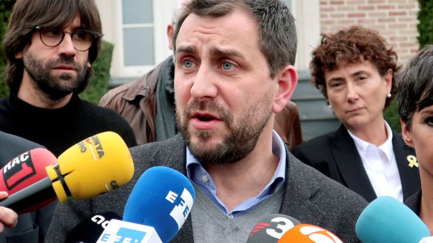 Junts vuelve a amenazar al PSOE con retirarle el apoyo si no facilita la investidura de Puigdemont