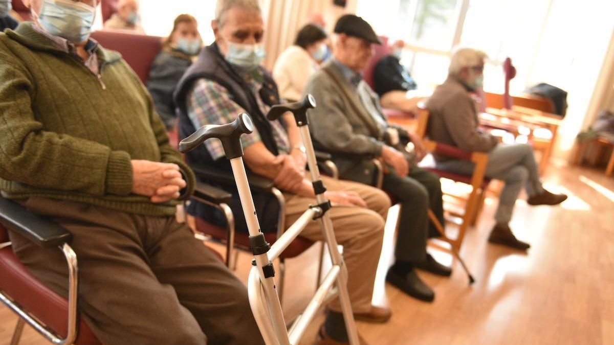 Investigadas tres trabajadoras de residencias de mayores con la titulación falsificada