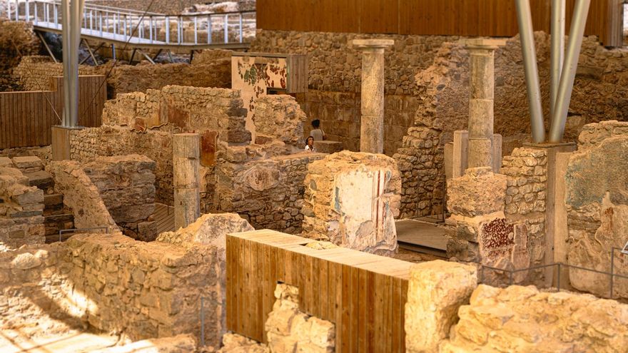 Una ciudad sepultada y tres cuadros de 2.000 años de antigüedad: lo que nos descubre el Foro romano de Cartagena