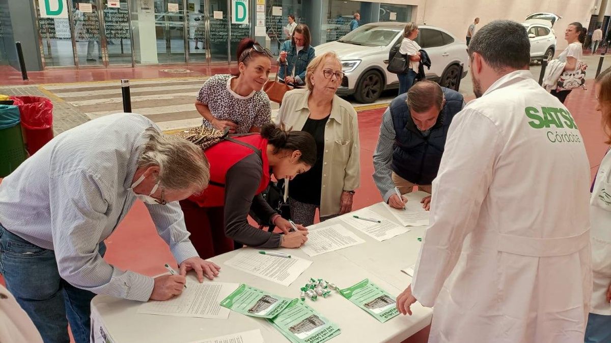 Mesa informativa de Satse.