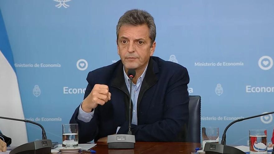 Se levantó el paro de colectivos y Massa anunció la conformación de una mesa de diálogo