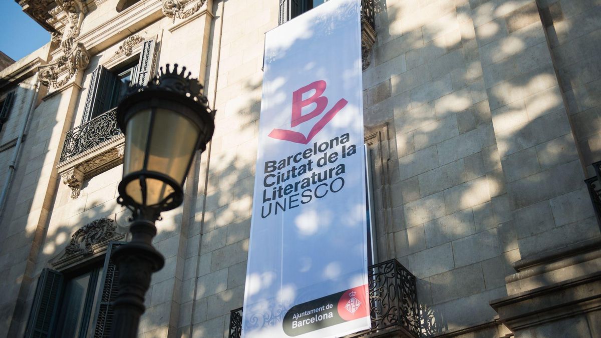 Cartel 'Barcelona ciudad de la literatura 2024'