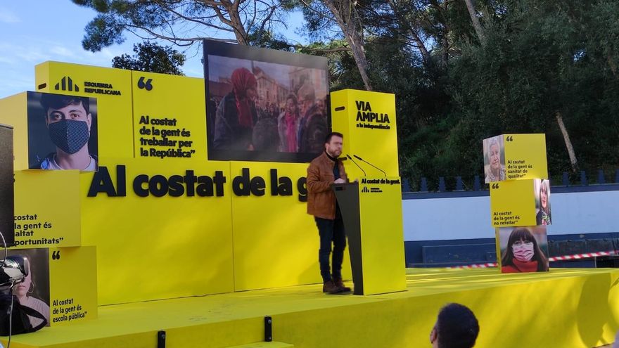 El vicepresidente de la Generalitat en funciones y candidato de ERC a la Presidencia, Pere Aragonès, en un mitin de campaña en Lloret de Mar (Girona).