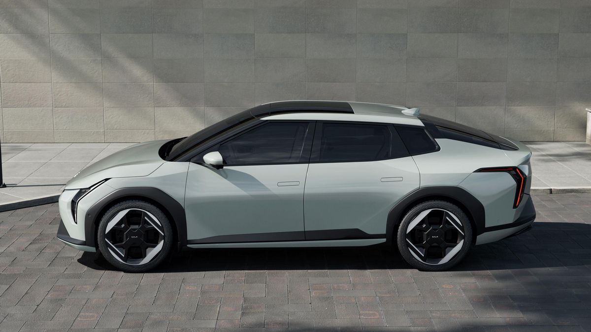 La versión 'fastback' o sedán mide 30 centímetros más de largo.