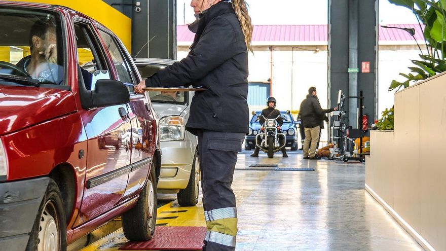 Dos nuevas estaciones ITV en Cáceres y Badajoz y cuatro móviles, por el aumento tremendo de las revisiones