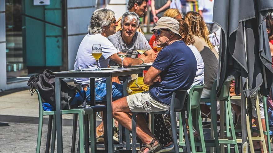 IU reclama a Buruaga una tasa turística para "compensar el impacto" de visitantes sobre los servicios públicos de Cantabria