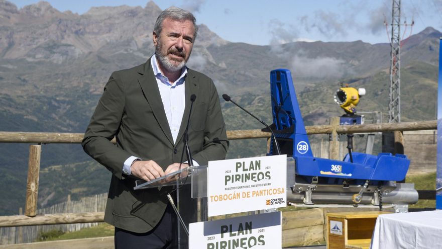 Azcón: "Cuando un inmigrante comete un delito, tiene que ser deportado"