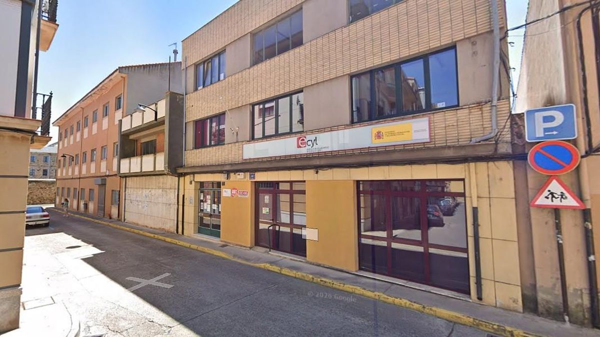 Astorga se queda sin oficina de empleo para cambiar de sede y aboca al "exilio forzoso" en La Bañeza