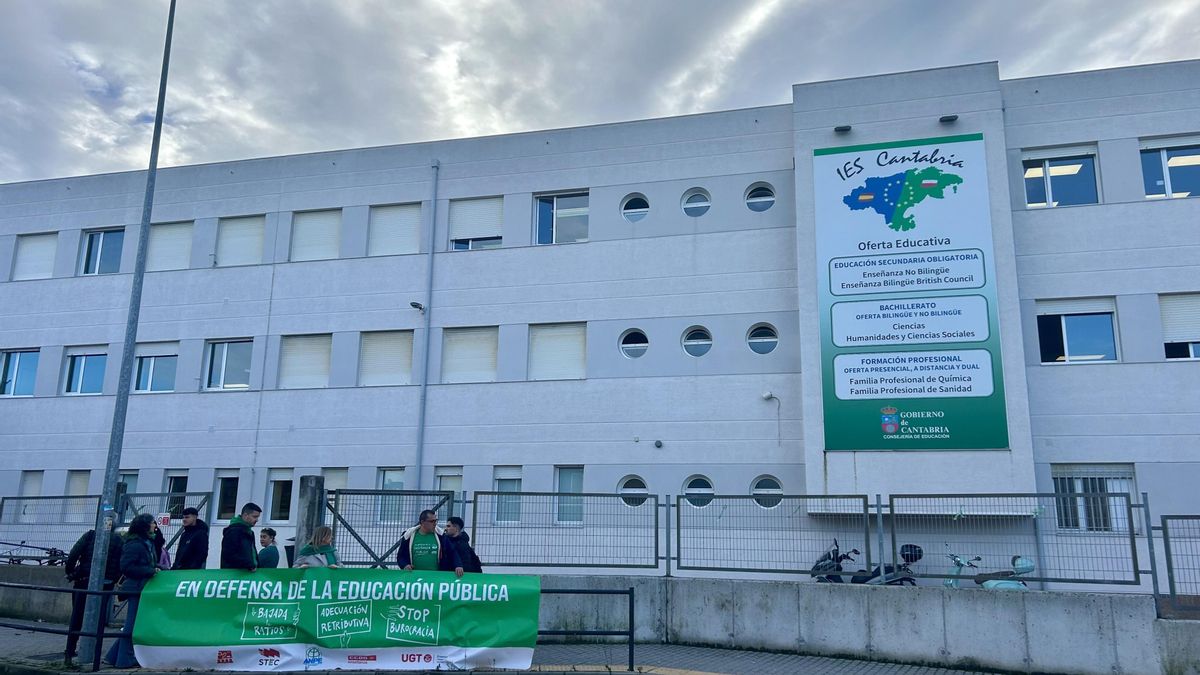 El consejero de Educación no renuncia a tener presupuestos en 2026 y resolver la demanda salarial docente