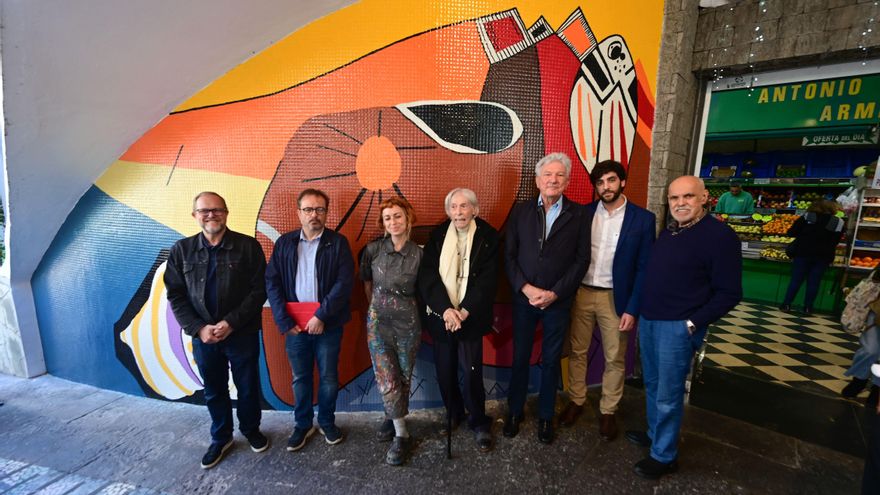 La entrada del Mercado Central de Las Palmas de Gran Canaria vuelve a lucir los emblemáticos murales de Pepe Dámaso