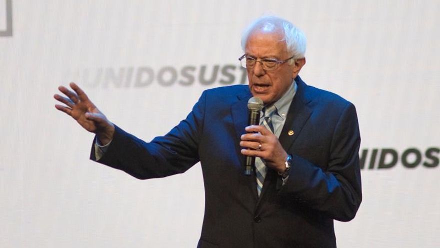 El senador estadounidense Bernie Sanders participa este lunes, en la convención anual de Unidos US, en San Diego, California (EE.UU.).