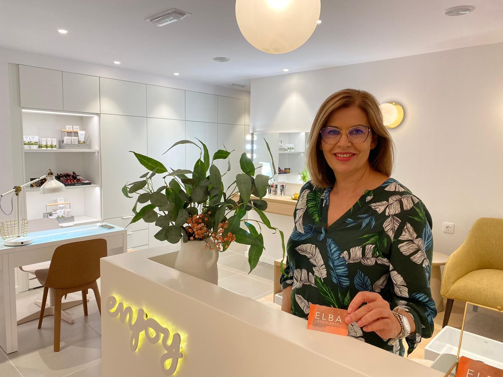 Elba Montelongo en su centro de estética.