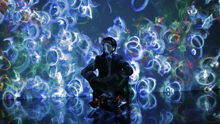 El Ayuntamiento de Madrid adjudica a Daniel Canogar una escultura-prisma en recuerdo a quince periodistas fallecidos