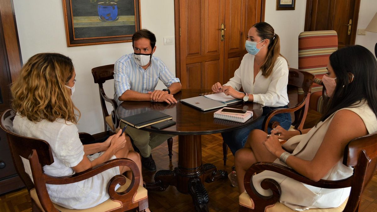 Reunión con la omisión Ambiental de Turismo.