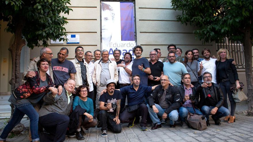 Memoria de Eduardo Abad, el fotógrafo que hizo mejores a sus compañeros