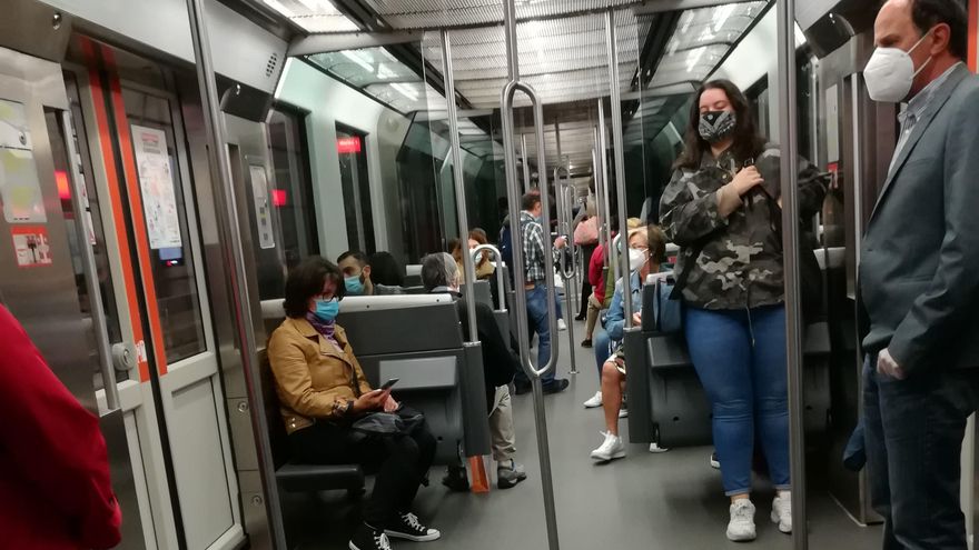 El Gobierno limita el aire acondicionado de grandes superficies y transportes a 27 grados y la calefacción a 19