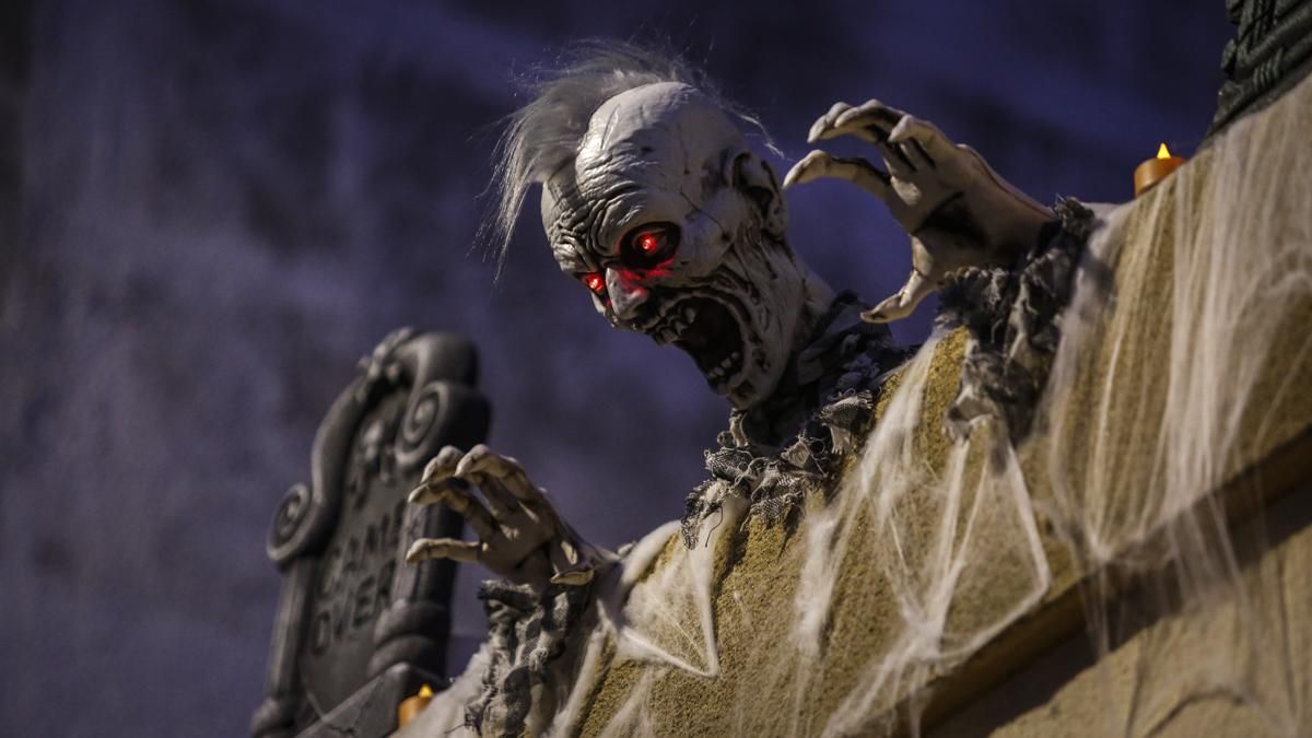 La calle López de Alba celebra su Halloween