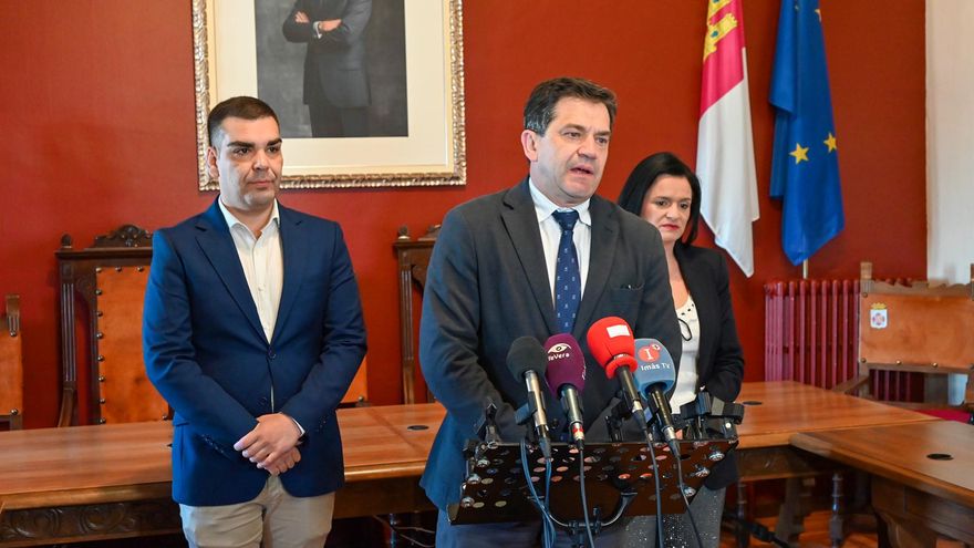 El presidente del PP de Ciudad Real carga contra la moción de censura en Almagro... desde la web de la Diputación