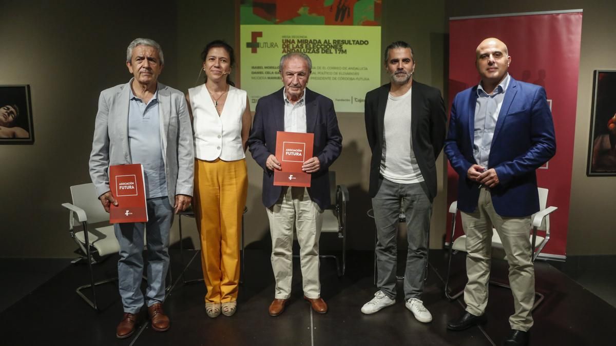 Mesa redonda 'Una mirada al resultado de las elecciones andaluzas del 17M' en la Fundación Cajasol