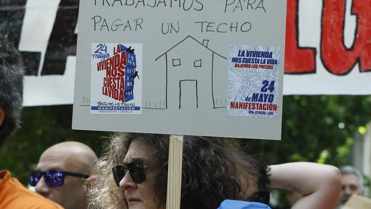 'Trabajamos para pagar un techo'. Pancarta de este domingo en Madrid