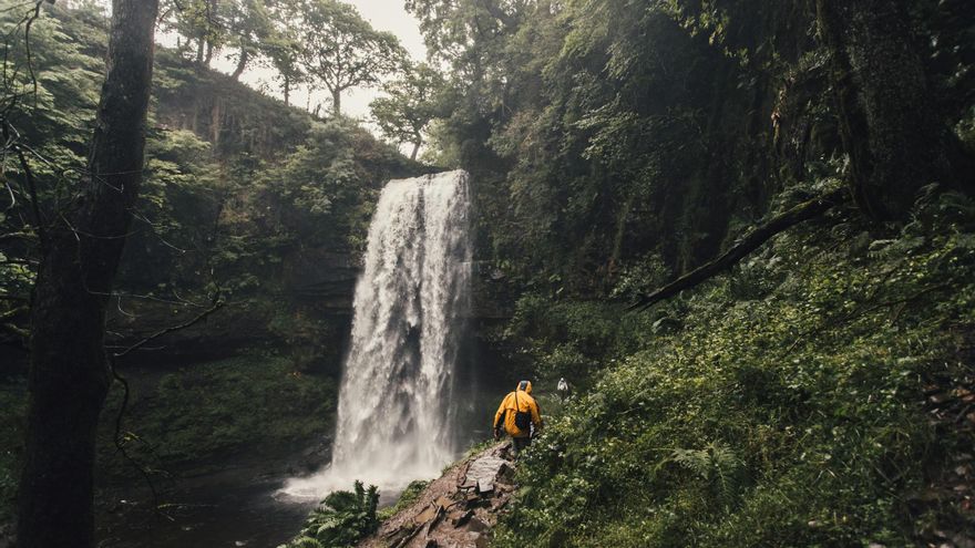 Esta es la ruta en la que podrás ver cuevas, desfiladeros y cuatro grandes cascadas originadas por tres ríos de este pequeño país