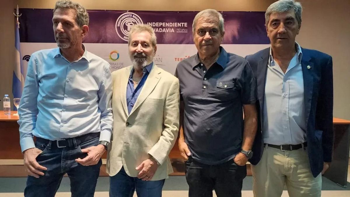 Luis Pierrini, exsecretario de Transporte (a la izquierda), junto a Daniel Vila. Ambos forman parte de la conducción de Independiente Rivadavia de Mendoza.