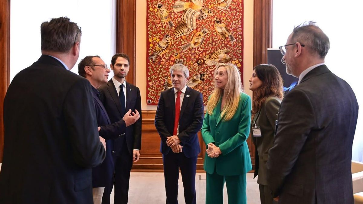 Karina Milei se reunió en París con empresarios de una minera y de una cadena de campings premium.