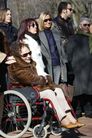 Carlos S. Campillo / ICAL Familiares y amigos del exministro José Antonio Alonso durante el homenaje en la capital leonesa