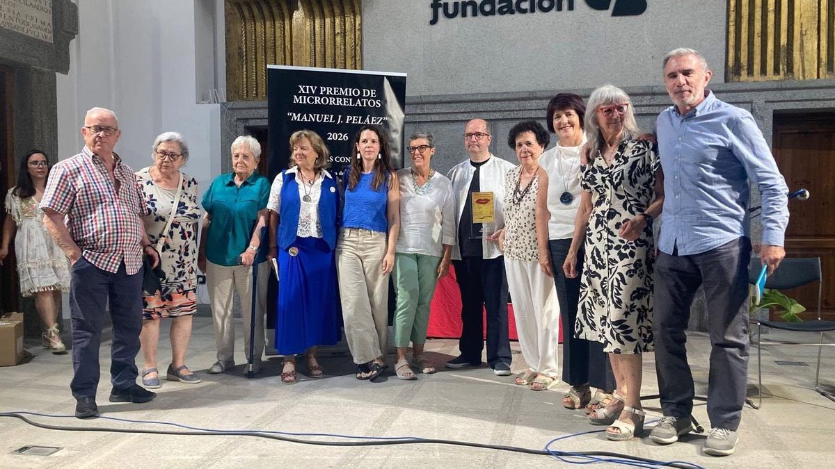 Pedro Peinado Galisteo recibe en Zafra el XIV Premio Internacional de Microrrelatos Manuel J. Peláez